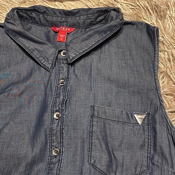 Guess Blue Sleeveless Button Down Top - Picture 2 of 6